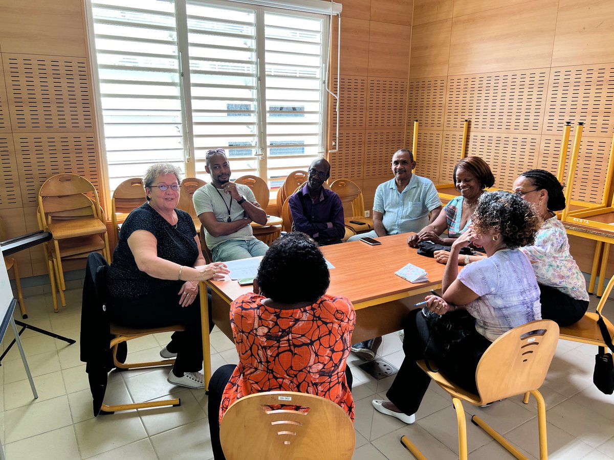 AvenirSecoursMQ's tweet photo. Nous profitons de la venue du Bureau National @AvenirSecours pour lancer notre compte Twitter !
C’est parti 🤩 https://t.co/t4PvjcGQI0