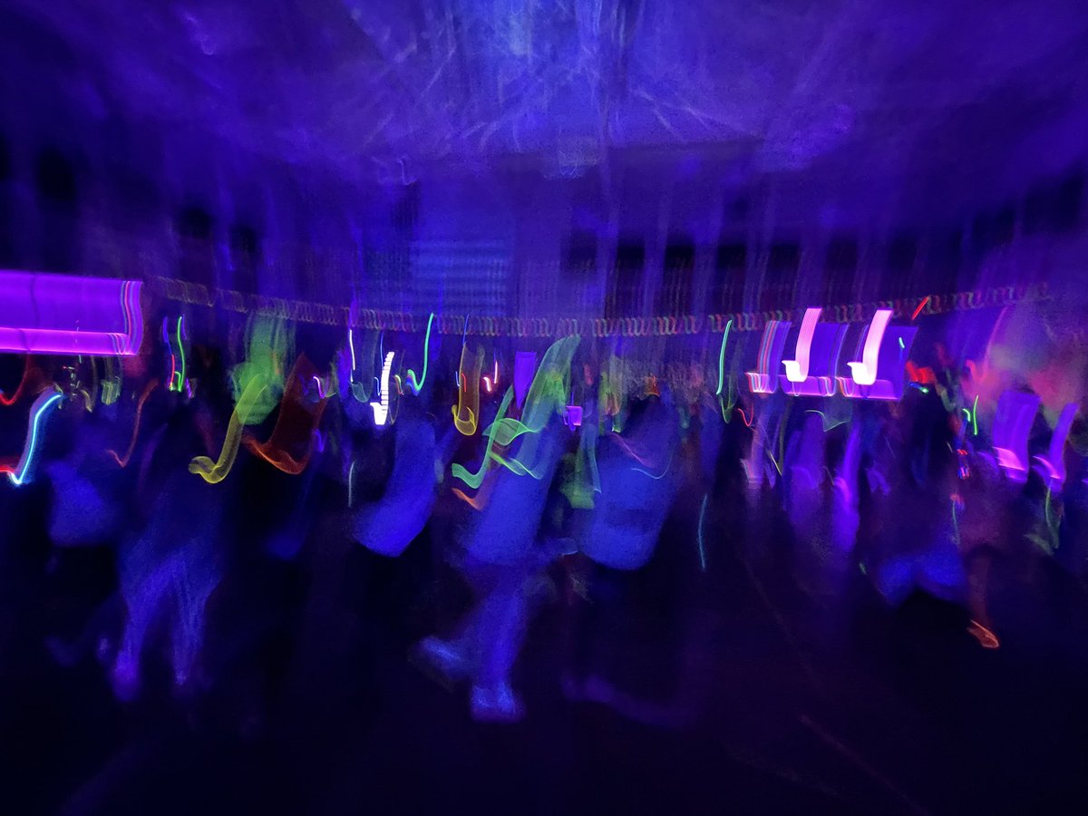 Today’s glow party was a hit! Thank you to the PTA for organizing this event to celebrate our successful Disney Raffle fundraiser. #WEareLakota <a href="/cheetahstweet/">Cherokee Elementary</a> @FugateDave <a href="/dcollinsela/">Danielle Collins</a>