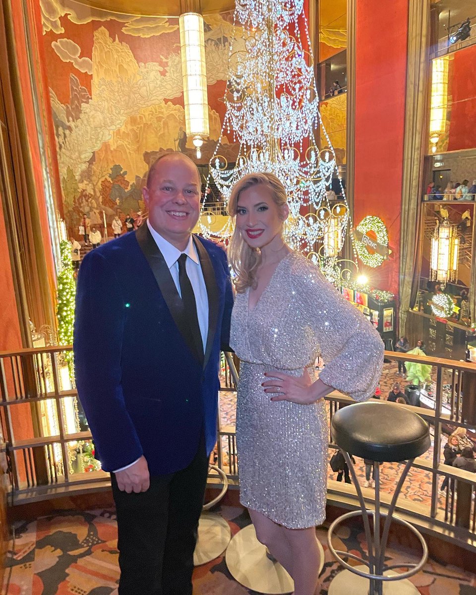 106.7 Lite FM tweet media