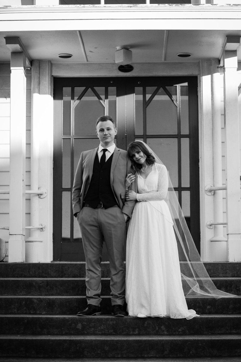 _writehanded_'s tweet image. Twitter is how I met my husband. How I found some of my best friends. How I learned so so SO much, &amp;amp; how I was able to participate in community &amp;amp; conversation when I was too ill to do it physically.

Thank you forever to everyone who was part of that.