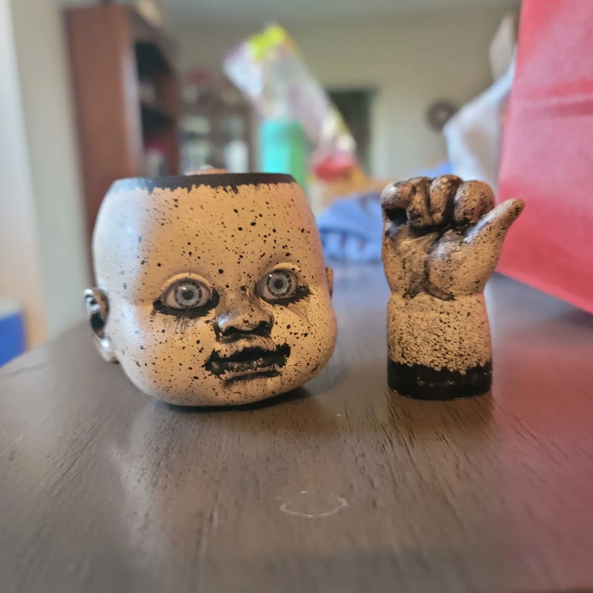 Is alt text on photos gone or are people just not using it anymore?