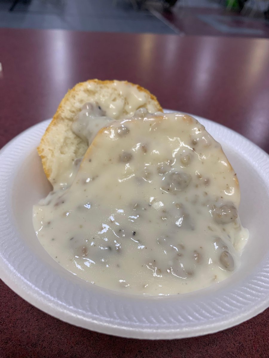V_OakRidge's tweet photo. What a great morning at the Daviess Community Hospital Health Fair, serving biscuits and gravy and sharing all the wonderful things about Trilogy. 
It feels great to be out and about serving the community face to face! 
#TrilogyHealthServices #DaviessCounty https://t.co/hzSUbTTui1