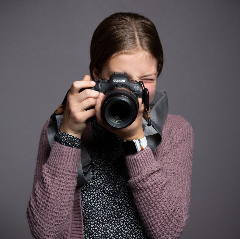 eMPhotog's tweet photo. Addy stopped by the studio to job shadow us today and we put her right to work!  She got some quality time on  both sides of the camera today and did AMAZING.    Just check out that macro shot she captured!!  🤩 https://t.co/Ms4gc2mDrF