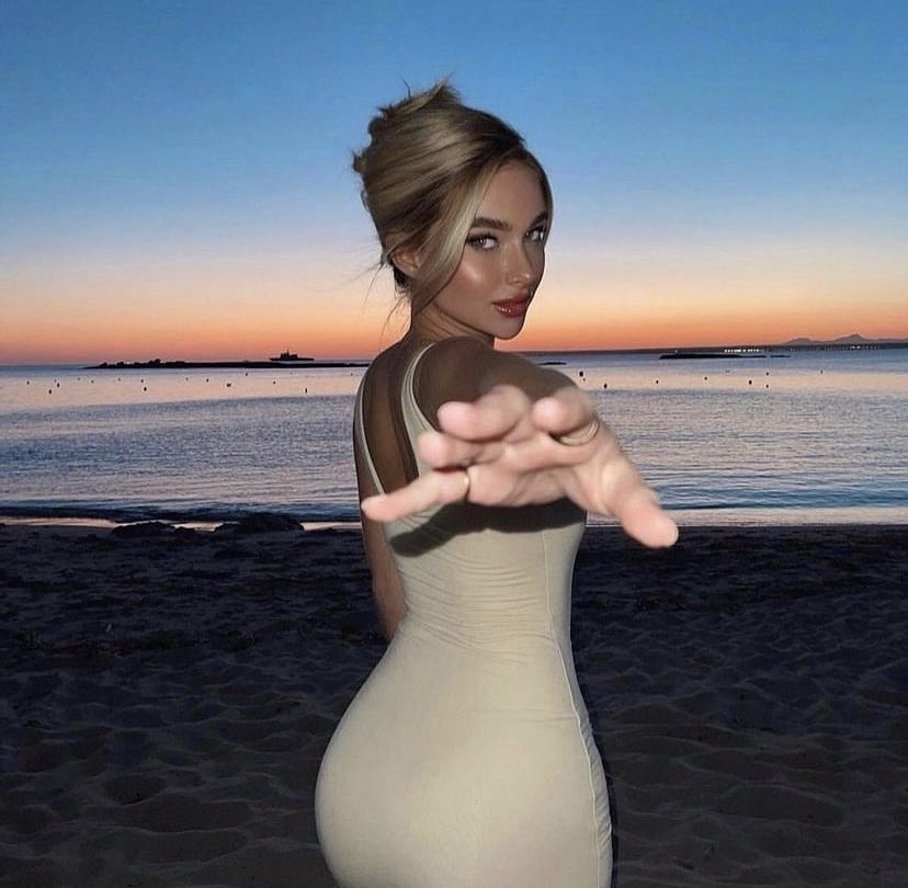 Unlimitedknowl8's tweet photo. This Trick Should Be Illegal...

My #1 Hack For Instant Attraction

//THREAD 🧵 https://t.co/TAeRCHpO5G