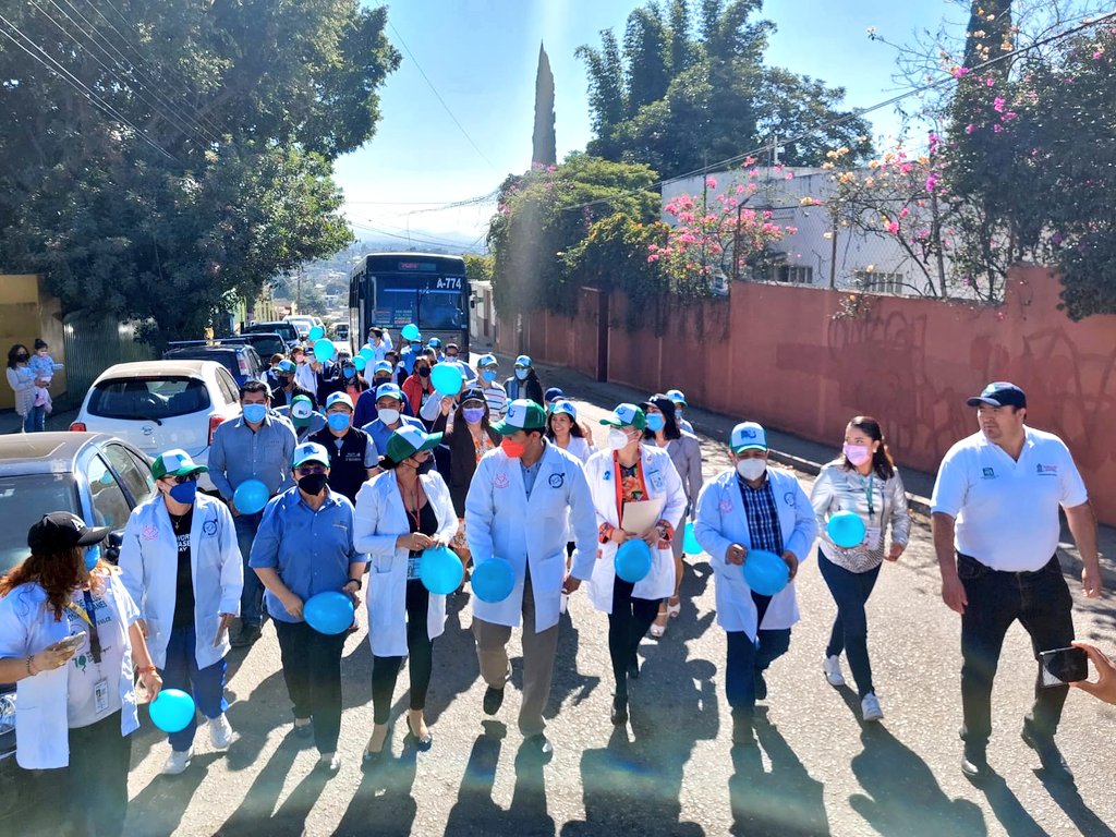 Juris01_VC's tweet photo. En el marco del #DíaMundialDeLaVasectomía la #JSVC en coordinación con el Centro de Salud de la Colonia Volcanes, llevaron a cabo una caminata y evento alusivo, en el cual se entregaron un insumos a las unidades de salud que brindan este servicio. https://t.co/vQtc9XkTsk
