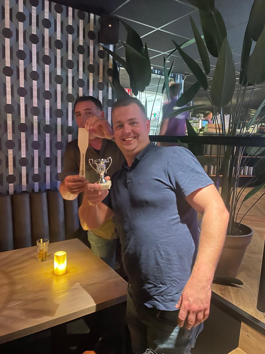 janssenstuc's tweet photo. De eerste bijeenkomst sinds het Coronatijdperk van de NOA afdeling Arnhem-Nijmegen! Bowlen en eten. De eerste drie prijzen gingen jammer genoeg naar hetzelfde bedrijf. #noa #arnhem #nijmegen #bowlen #olround https://t.co/RIjUOBW66o