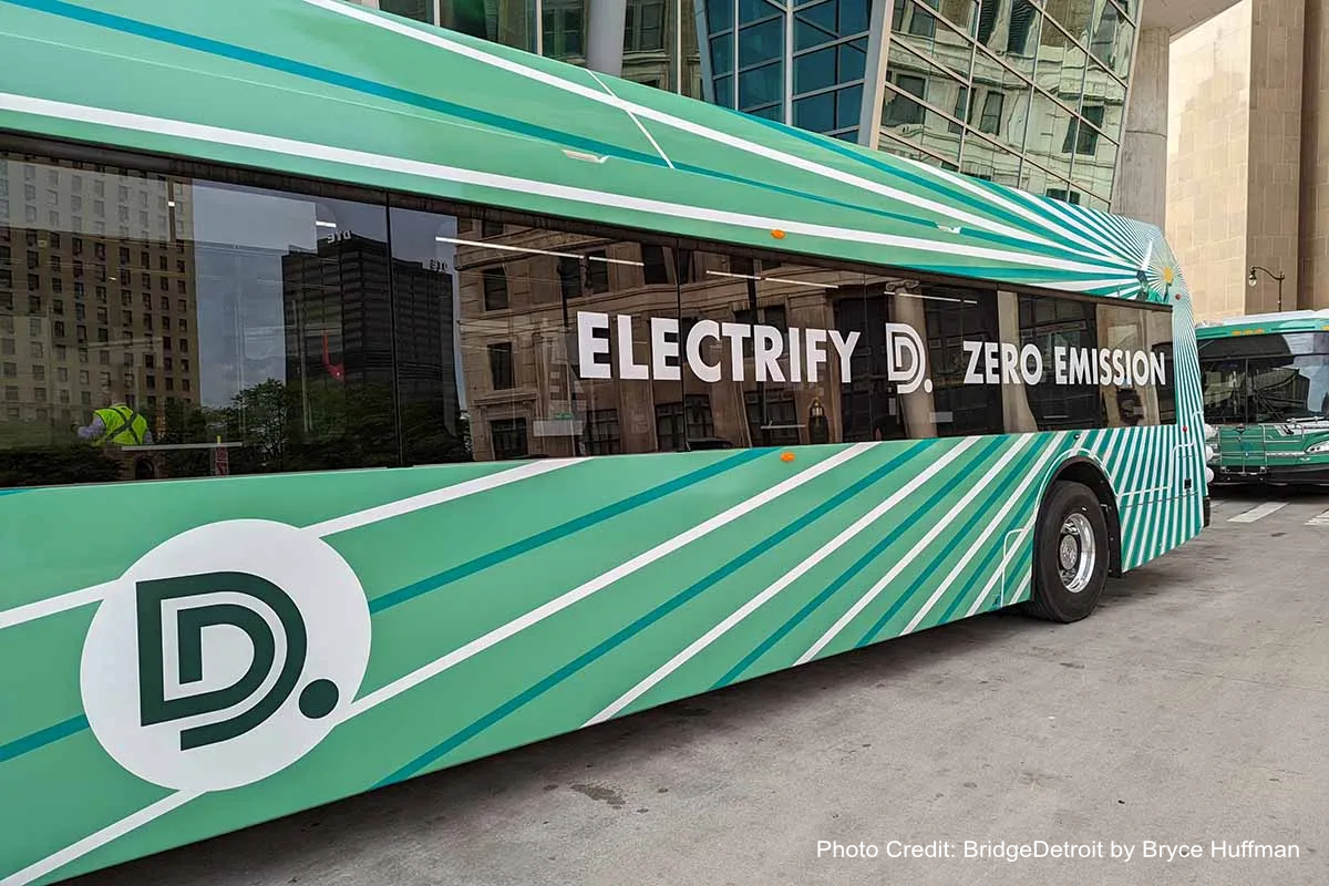 Equitable public transit electrification is coming to Detroit!  The first #InclusiveUtilityInvestment pilot program in the US for #electricbuses has been approved for <a href="/DTE_Energy/">DTE_Energy</a> by MI Public Service Commission.  #PAYS <a href="/cleanenergywrks/">Clean Energy Works</a> 

cleanenergyworks.org/2022/11/18/DTE…