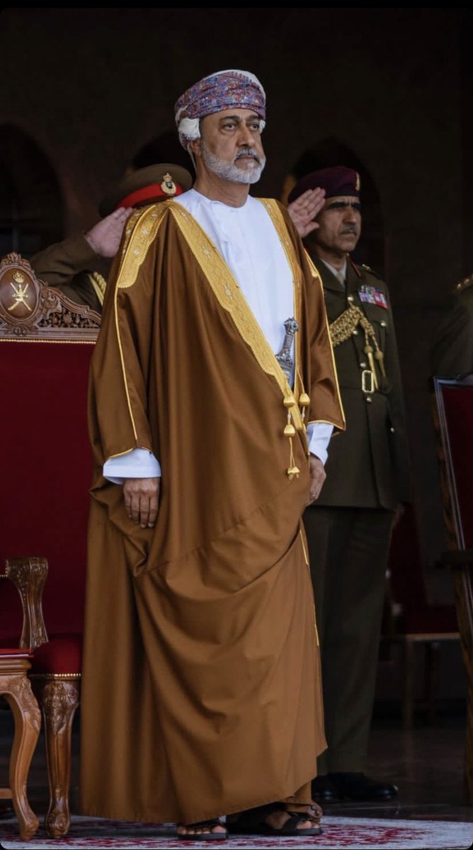 كُل عام و عُماننا بخير و سلام.