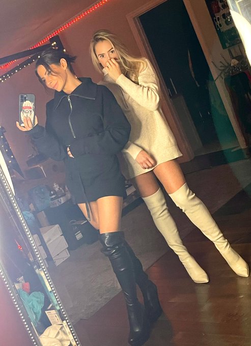 My little sister and I are different flavors but still exactly the same 🫶 ✨ #Love #FamilyAffair #little<a href="/tag/love"class="tags"><span>#love</span></a><a href="/tag/familyaffair"class="tags"><span>#familyaffair</span></a><a href="/tag/sister"class="tags"><span>#sister</span></a><a href="/tag/little"class="tags"><span>#little</span></a>