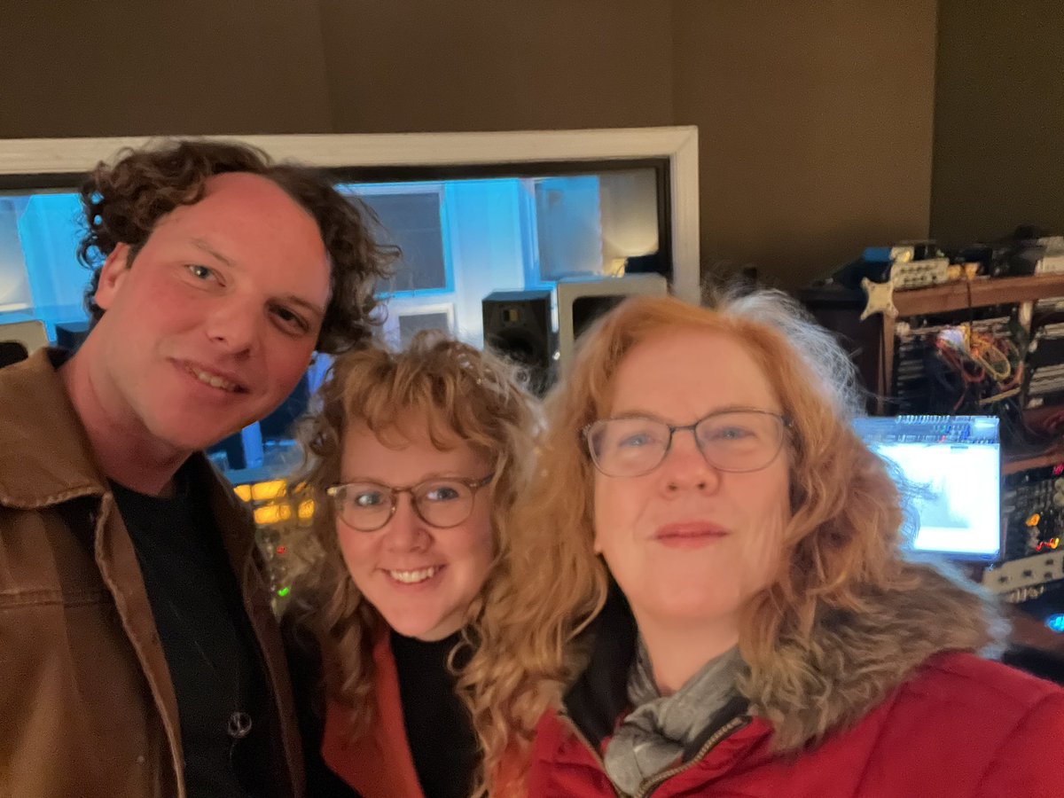 RealTimHiggins's tweet image. Had a great time with @annkpowers and @jordanbrooke9 talking 1980s and early 90s @jonimitchell for Ann’s new book - damn, those songs are good - and as timely as ever.💙💙💙