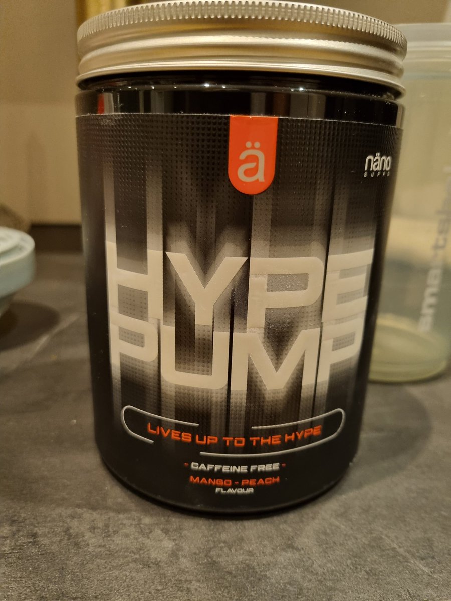 aksjerogfond's tweet photo. Litt stimuli trengs når jeg skal trene så sent.
Kroppen føles som et vrak, men det er som oftest slike dager at jeg setter nye PR. Har ikke lyst, men må ta igjen @O_Sjodin
#fittwit https://t.co/IQDKpqePBX