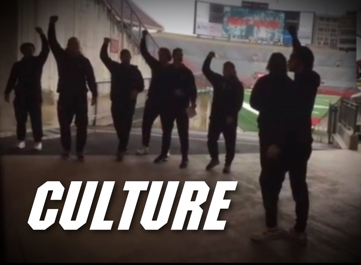 Coach_Caruso's tweet photo. #culture #travels #FTITK 🟣⚪️⚫️ @UST_Football ✔️ https://t.co/5OWUS4Bz4n