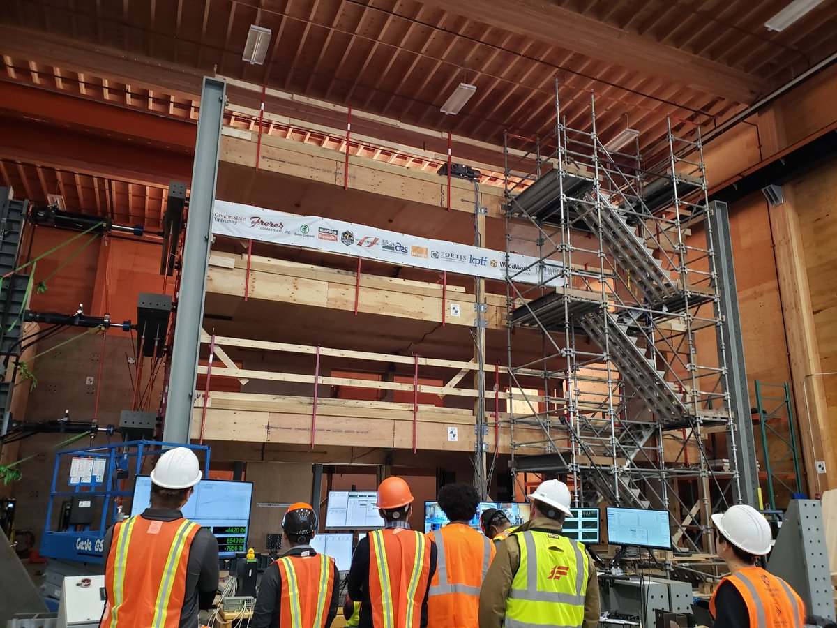 Ever seen a wood building...inside of a wood building?
OSU researchers and TDI staff complete phase 1 testing on innovative mass timber shear wall systems at the Emmerson Lab. Thanks to partners Freres Engineered Wood, Boise Cascade, CoreBrace and Simpson Strong-Tie. #masstimber