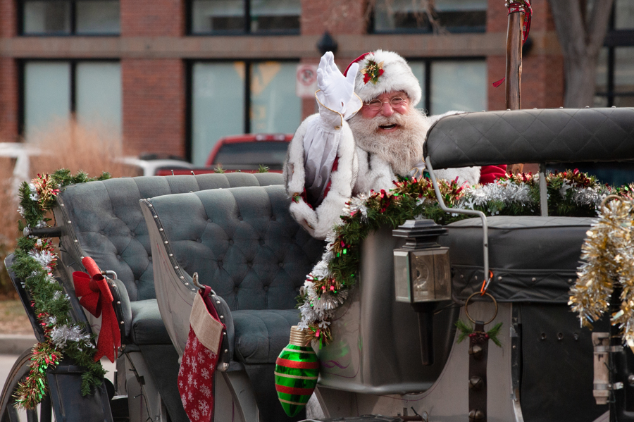 Santa will be arriving in Fort Collins Old Town Square next Friday, November 25 at noon! This year, Santa will even have one of his reindeer with him! 

📸: Valerie Mosley Photography