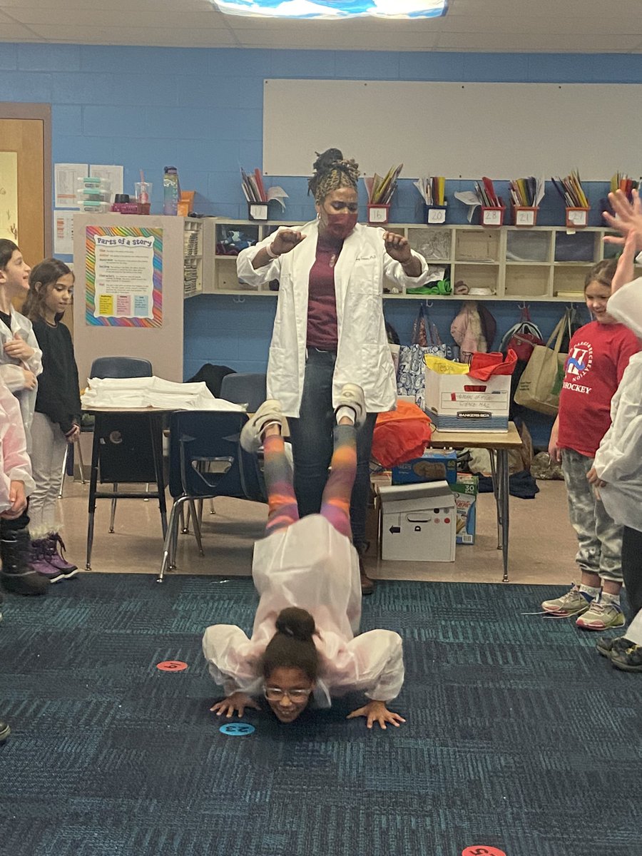 CagneyElayna's tweet photo. Nothing brings me joy like hyping little kids up 😂😂😂 I swear they make this journey so worth it @NerdsquadI #whitecoatceremony #nerdaroundandfindout https://t.co/H8w8SVudIj
