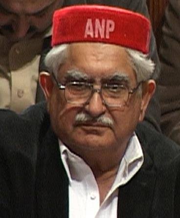 khanzamankakar's tweet photo. Only our comrades know how poor were our last six years without the most competent of us — a man of substance &amp; principles — Haji Muhammad Adeel Sahb who remained a bold voice of the marginalized and a committed worker of @ANPMarkaz till the last breath. Laal Salam Haji Sahb 🚩🙏 https://t.co/ARllptFnyG