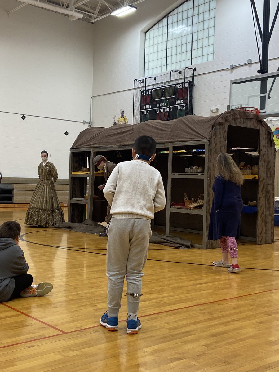 The Rev is back in person!! The kids are so lucky to see this performance and the longhouse replica! They loved the show! #4thgraderocks @MrRicegrade4 <a href="/ParkersTribe4/">Matt Parker</a> @LaFayetteTribe <a href="/Grade4_LafTribe/">LaFayette Intermediate Grade 4</a>