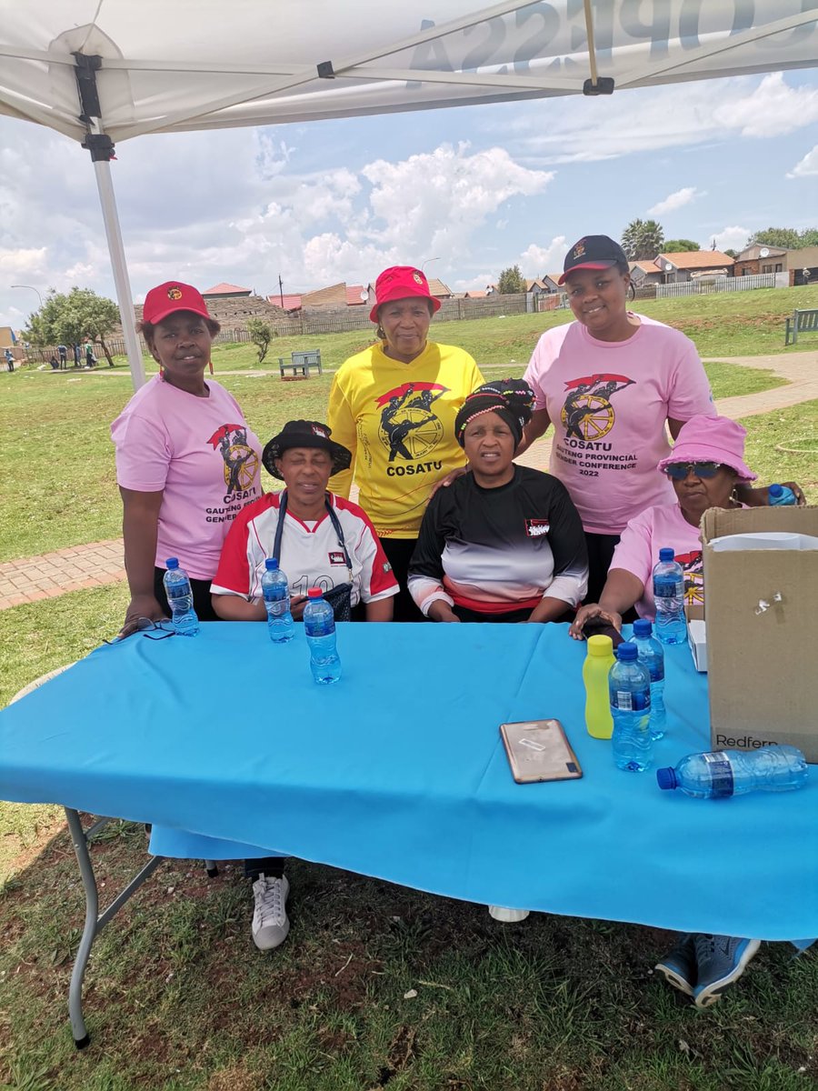 _cosatu's tweet photo. #COSATU Gauteng Provincial Gender Structure had a successful build-up program of #WorldAIDS with a dedicated focus on raising awareness in informal settlements, taxi ranks, Malls and workplaces #Test4HIV @CsfSanac
@HealthZA @_cosatu @GautengHealth @SA_AIDSCOUNCIL @IOL https://t.co/gS0gHDrplD