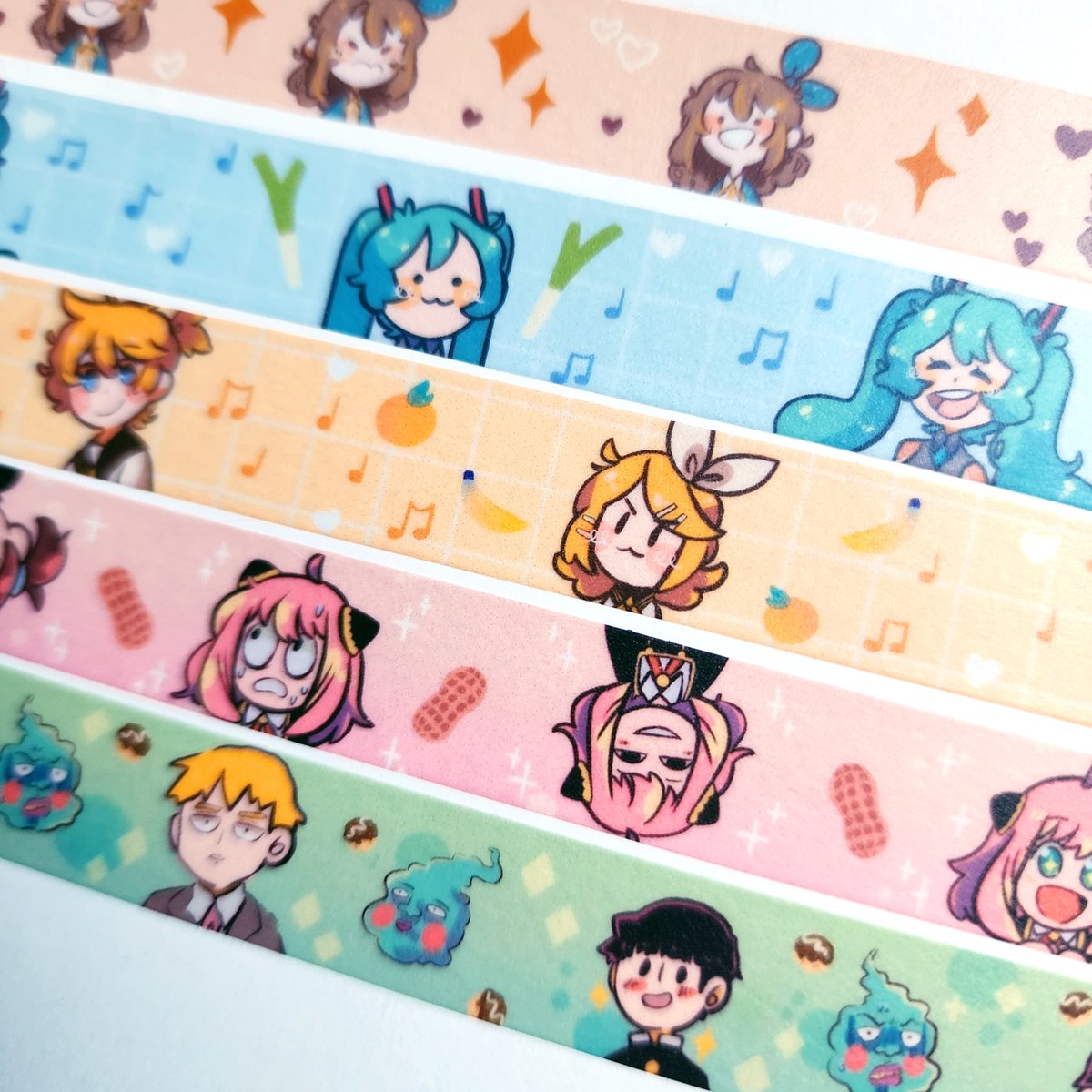 がうるぐら ,戌神ころね ,セーラームーン ,月野うさぎ 「BIG STORE UPDATE IS HERE!!!I have from p」|StarGlow🌻@ LAYTON IS BACK☕のイラスト