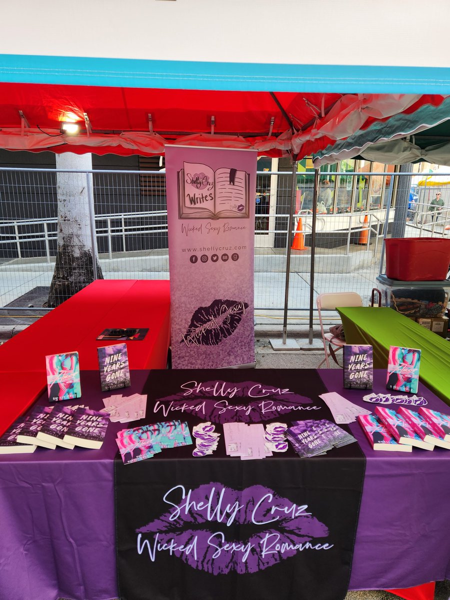 The #MiamiBookFair is underway! Stop by &amp; say HI! You can find me on Writer's Row, Section D, booth 470. #Author #Autora #MiamiAuthor #LatinaAuthor #Latina #OwnVoices