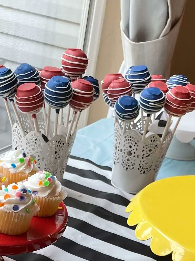 catchmyparty's tweet photo. Check out this cute Mickey Mouse birthday party! The cupcakes are so much fun! https://t.co/Ee3qUM8BBI #cacthmyparty #partyideas #mickeymouse #mickeymouseparty #boybirthdayparty https://t.co/jgikpwss2Z