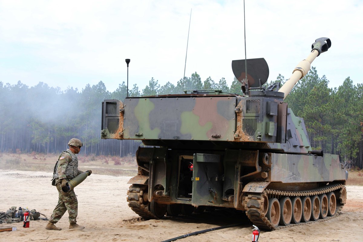 NCNationalGuard's tweet photo. U.S. Army National Guard Soldiers prep, load, aim, and fire rounds from a M119A3 Howitzer. Nov. 2, 2022. (U.S. Army National Guard Photo by Staff Sgt. Ruth McClary, 382nd Public Affairs Detachment)
#NCNG #northcarolinanationalguard #artillery #ReadyTeam #AlwaysReadyAlwaysThere https://t.co/xjW1CAgkDn