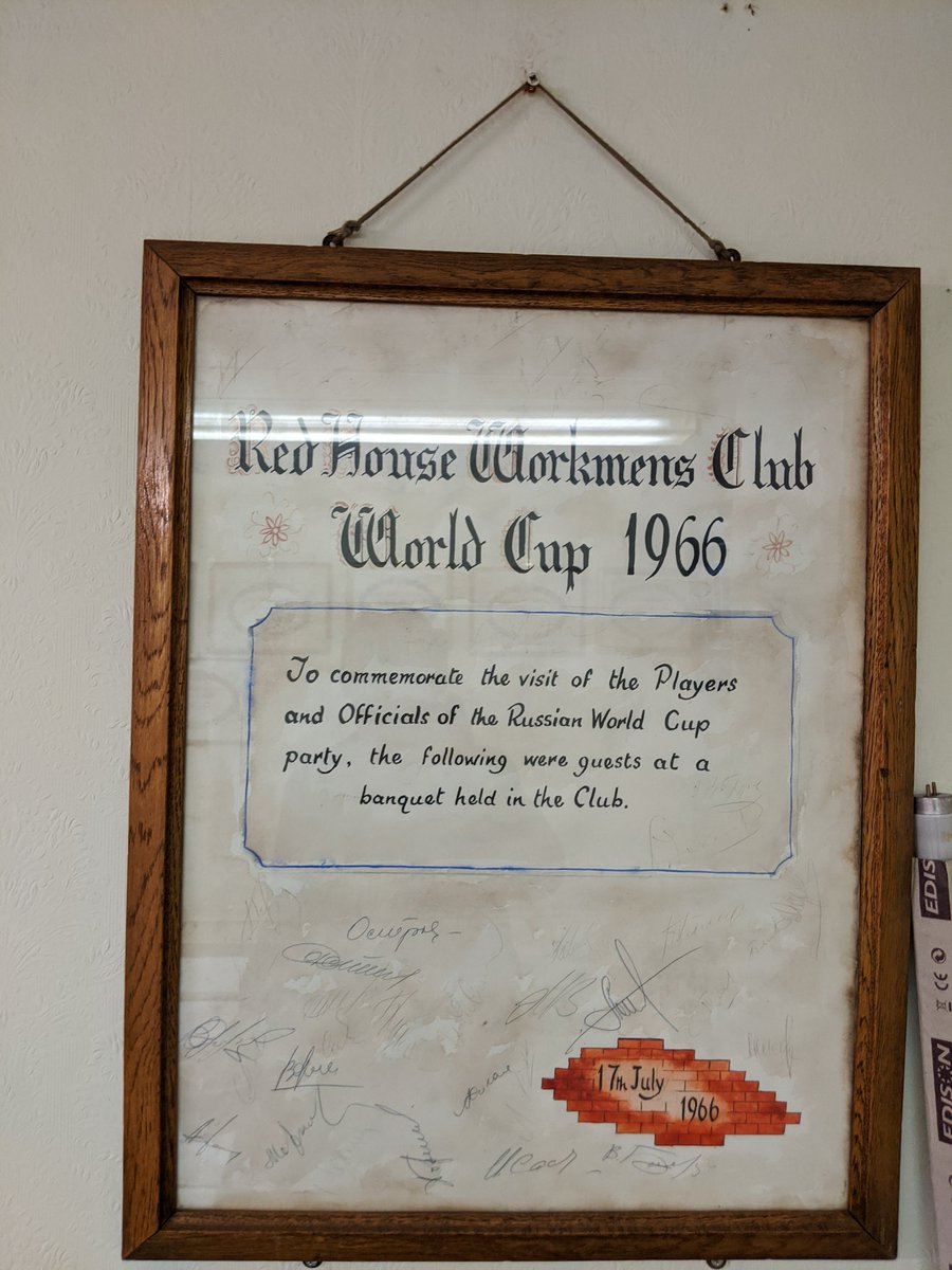 @TerraceImages After the match the Russians went back to a workingmen's club on a council estate and ate Pie and Peas. Players signatures still hanging in the committee room