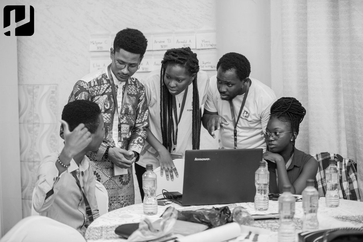 ErmitePasNette's tweet photo. #JFC22 was a whole vibe (regardez mes larges sourires là 😹)
Franchement, I'm grateful
Lot of love from votre CCom préférée🫶🏿 https://t.co/VAsYCKQyj7