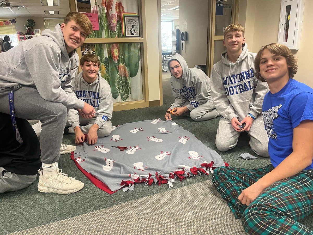 OwatonnaDECA's tweet photo. The DECA Service Project was a success! We were able to make 13 tie blankets that will be donated to Beds for Kids. https://t.co/XeWPIFE4iD