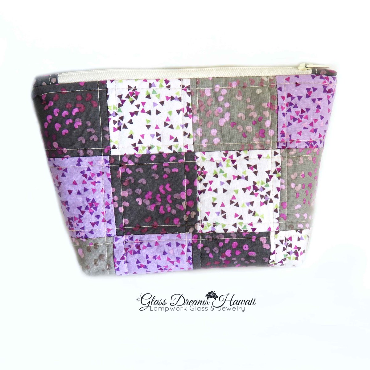 GlassHawaii's tweet image. etsy.com/listing/105228… #patchworkbag #cosmeticsbag #fullylined #handmade #giftideas