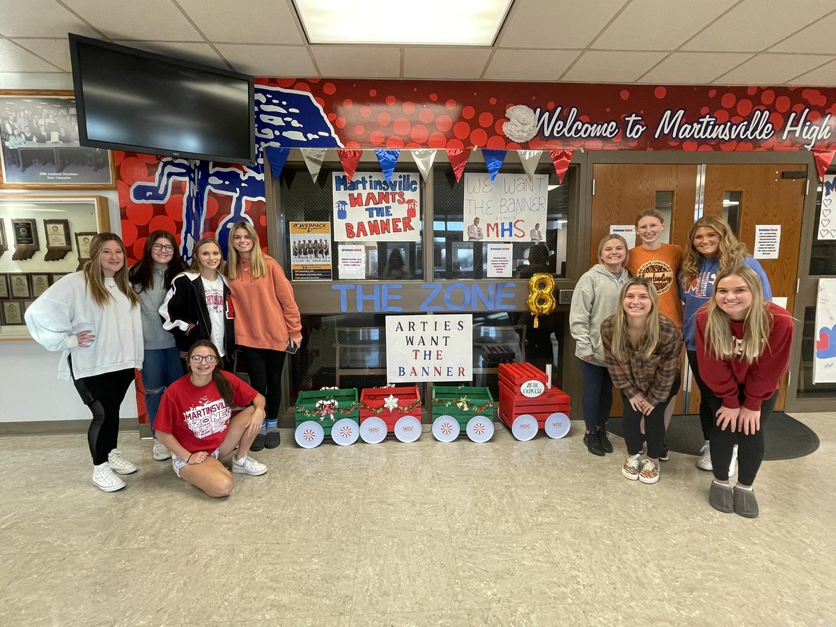 Reason #9 the @redbluecrew should win the banner: They have raised money for childhood cancer awareness and are collecting toys for WCBK. They love giving back to the community! ❤️💙@ArtesianNation @BellCatMHS @ACwishtv @SidelineStormer @cliffWISH8