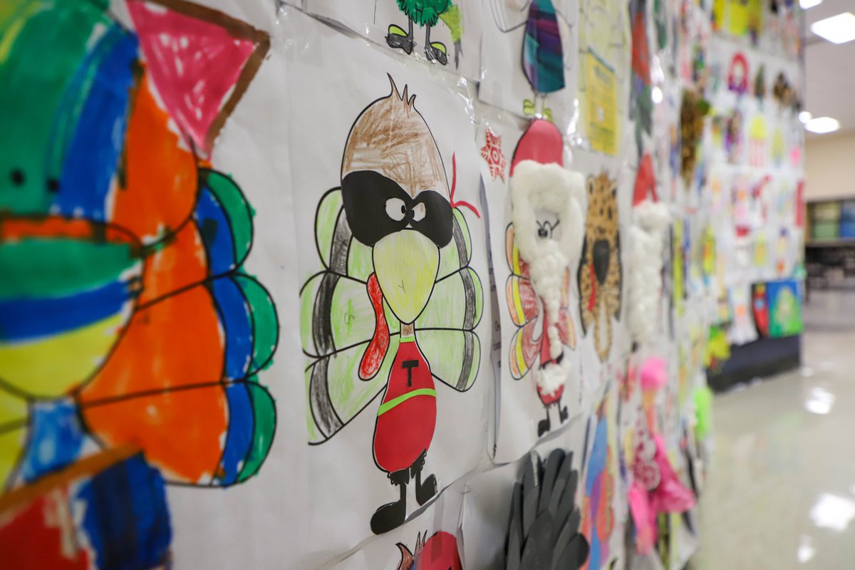 How would you hide a turkey? At <a href="/7HillsNISD/">7Hills Elementary</a>, they're hidden in plain sight! 🥸🦃 Based on the book “How to Catch a Turkey” by Adam Wallace, students and their families created their very own "disguised turkeys," which are displayed at the front of the school.