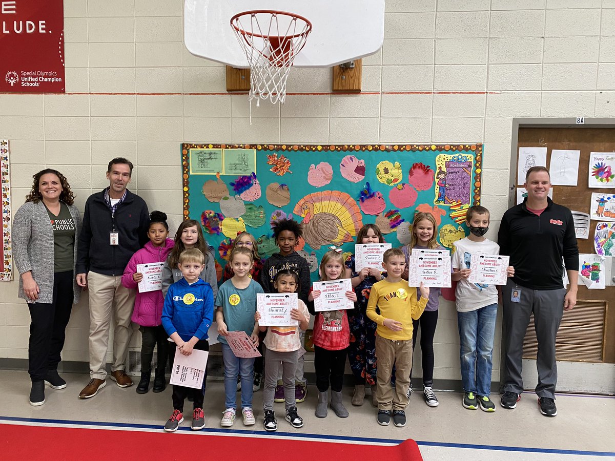 JasonFarwell's tweet image. What a great week at @CodyElementary  We celebrated our fabulous paraprofessionals and Awesome Ability winners today. @DeFreec stopped by to help hand out our awards. #Proud2bMPS