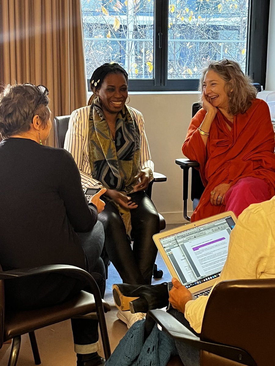 💛 Je suis tellement heureuse d’avoir rencontré Corinne Masiero aujourd’hui ! C’est comme si je la connaissais depuis toujours! 

💫 Je remercie chaleureusement <a href="/deferlanterevue/">La Déferlante</a> d’avoir organisé cette interview croisée. À retrouver en 2023 dans un prochain numéro du magazine :)