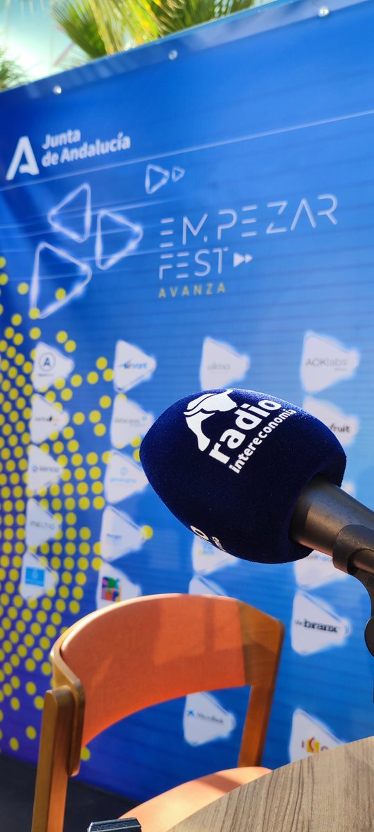 CEmprendeRadio tweet picture