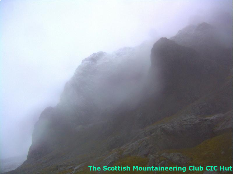 cicwebcam's tweet photo. #cichut #northface #bennevis #mountaineering Current weather. 3.22C, humidity 97.8%, recent gust 4mph, direction N https://t.co/Ty4XNy0DKH