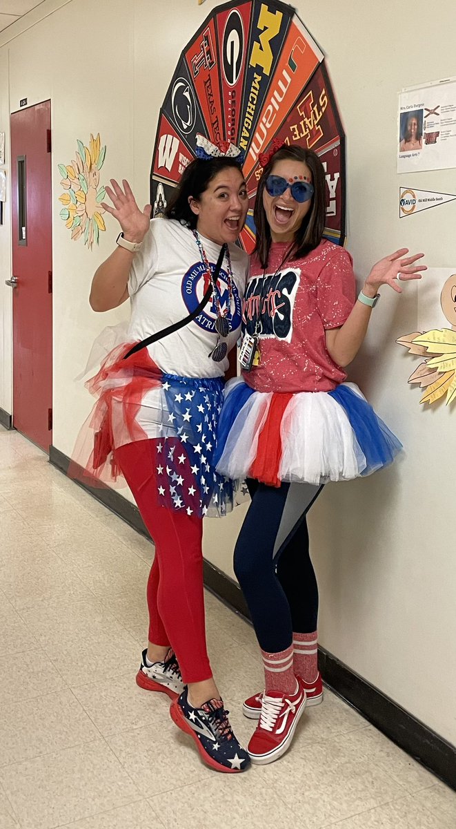 Rocking and rolling on this #AACPSAwesome  #SPIRIT Friday with the one and only <a href="/LKParks4/">Lchandler 💙❤️🇺🇸📚</a>. I’ve already been called Mrs. Chandler Jr. twice today. I’m still having a blast and leading with energy after a decade in the field. #MindsetMatters 💪 ☺️