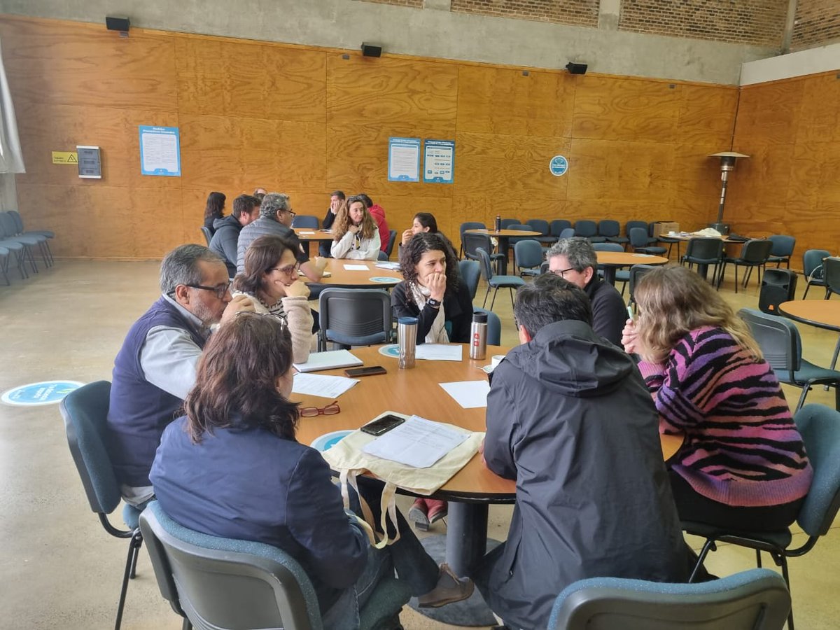 BDiezLab's tweet image. La Dra. Beatriz Díez en el claustro de Investigadores CRG @for_genome realizado hoy.