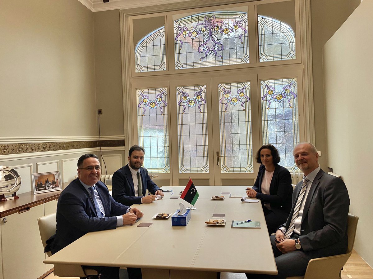 استقبل سفير🇱🇾 لدى🇪🇺السيد جلال العاشي <a href="/jalal_alashi/">Ambassador Jalal Alashi</a> بمقر البعثة الليبية، السيد جورجي روماني مدير ادارة الشرق الاوسط وشمال افريقيا في حلف شمال الاطلسي <a href="/NATO/">NATO</a> ،لمناقشة سبل تعاون ليبيا والحلف في بناء المؤسسات العسكرية والامنية، عن طريق تنظيم ورش العمل والدورات التدريبية لرفع القدرات.