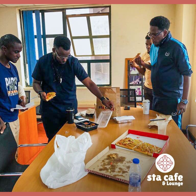 StaCafe_Lounge's tweet photo. @TimothyCODE & @theonlyjaluo enjoying StaCafe and lounge meals 😋
Come and enjoy your favorite meals or you you can have the from the confort of your home just order via the stabex app 😉
#stabexapp #beourguest #yummymealsonly #foodie #curecravings https://t.co/AzkOwf1ri0