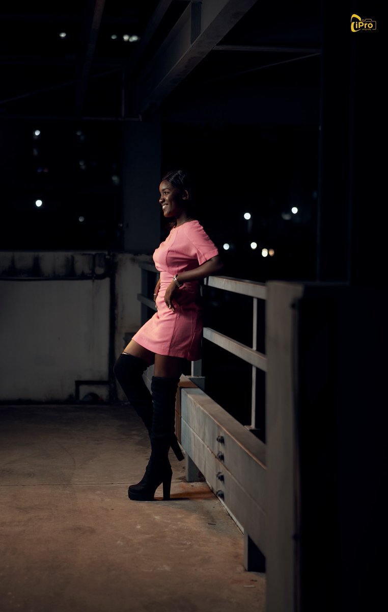 ipromultimedia's tweet photo. On this day God created a STAR @DeborahMomohSL ⭐️✨
#TeamiPro is wishing you everything bright and beautiful.🥰 You definitely have a lot to celebrate. Keep winning “The Queen of Vibe”.🙏🏽
Happy Birthday Debbie!!!🥂🎈🎈 https://t.co/zYa86sQw2W
