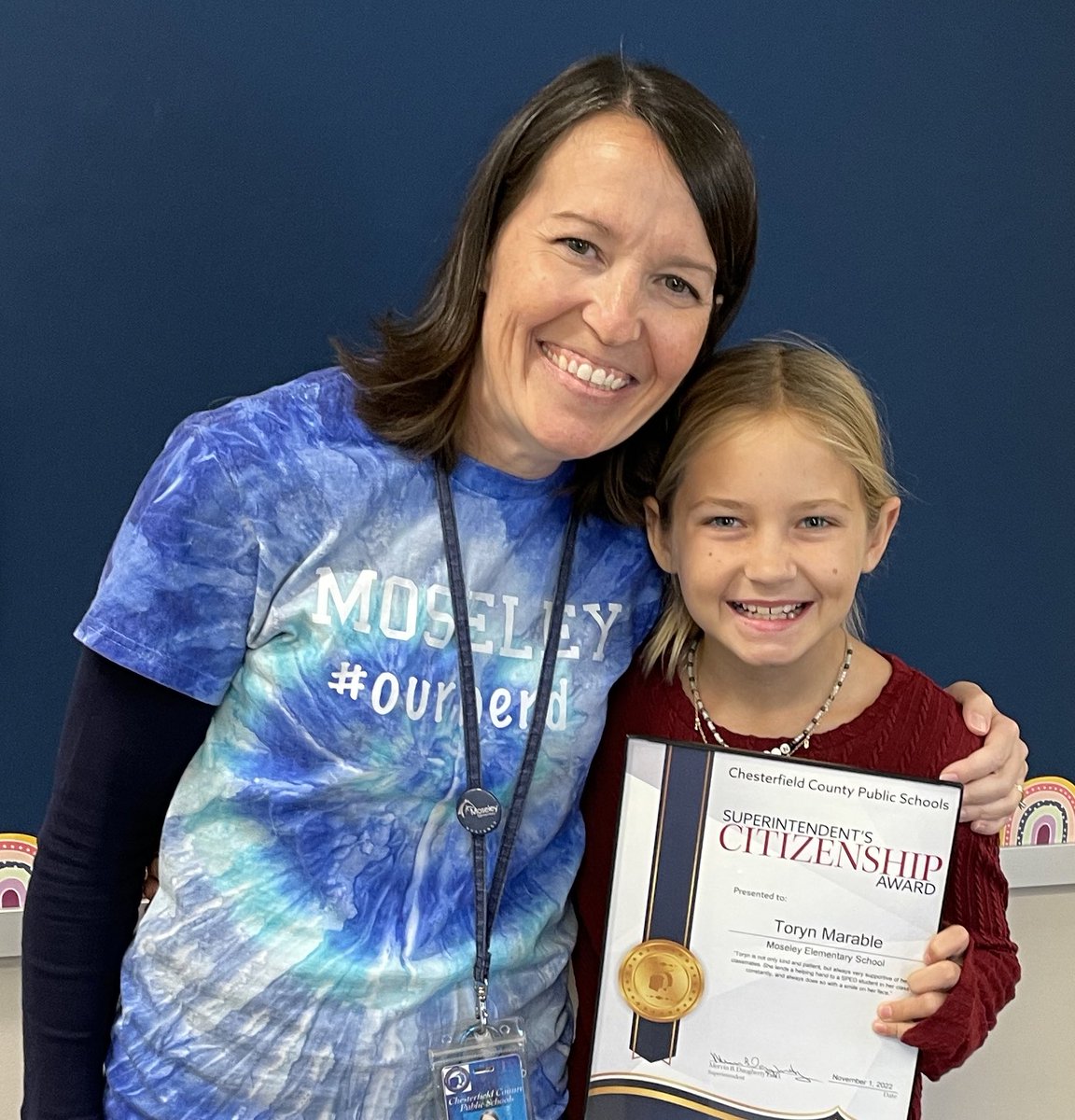 Honoring our very first recipient of the Superintendent’s Citizenship Award at Moseley ES! <a href="/DrD_CCPS/">Merv Daugherty</a> &amp; <a href="/rmharter/">Ryan Harter</a> stopped by to recognize one of our amazing Mustangs! We are so proud! #ourherd @ccpsinfo #oneCCPS