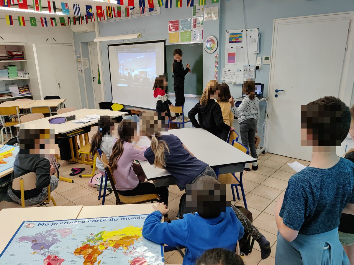 arperrier's tweet photo. Trip to Northern Europe to play a #mysteryskype with @vindener Ss 🇳🇴
It's always funny to see that in these countries they have a fairly cold temperature🥶 while we enjoy the mild Mediterranean climate🏖️
An excellent game, many cultural issues: a very pleasant moment
#MIEExpert https://t.co/u2Ro6tk5WD