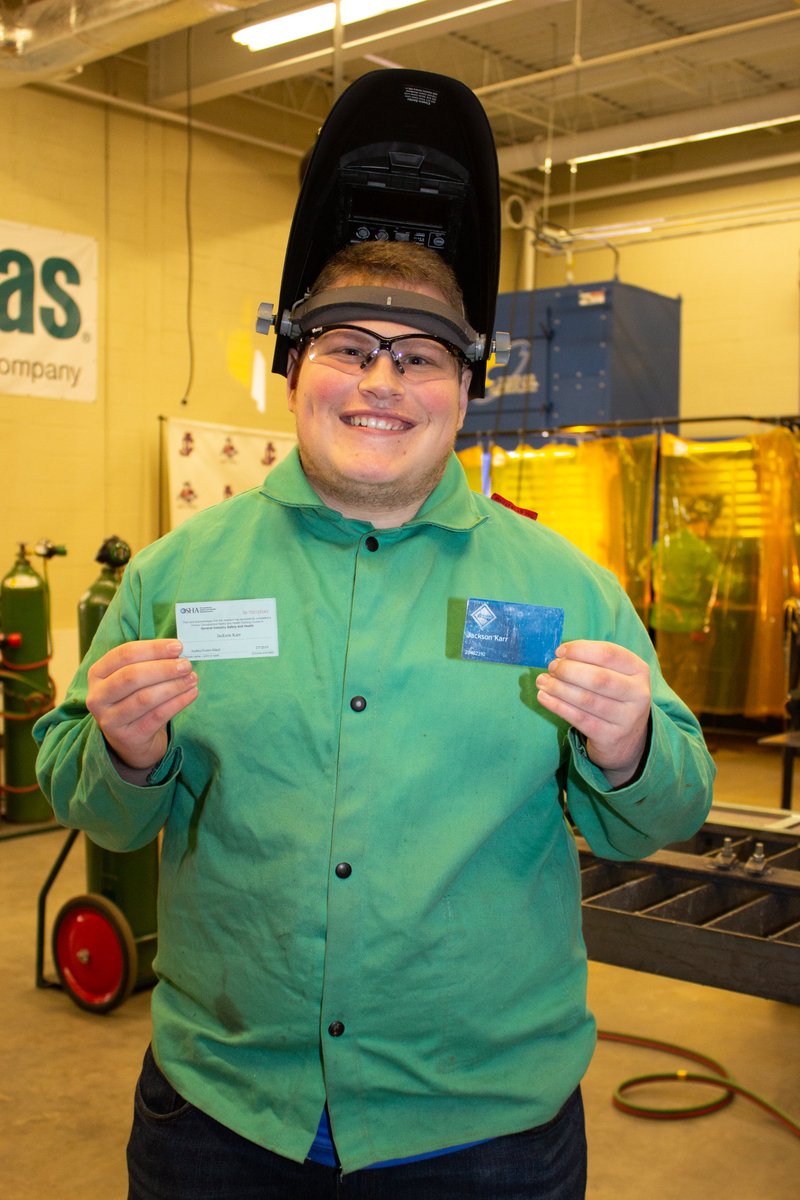 TNedu's tweet image. Industry credentials are earned through secondary and postsecondary CTE programs and courses, aligned with skills and employment opportunities students have selected to pursue. #EPSOWeek2022