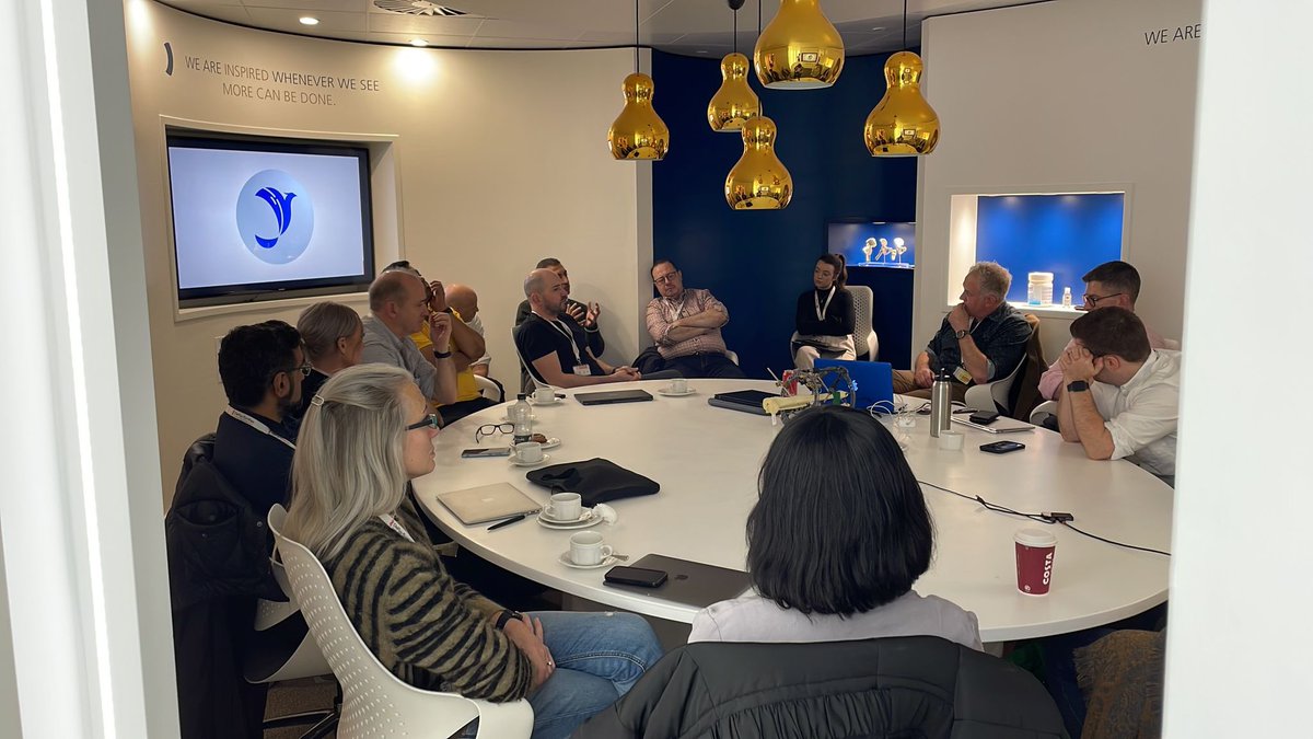 Great talks and case discussions about complex trauma decision making and framing with colleagues from <a href="/LancsHospitals/">Chorley & Royal Preston</a>, <a href="/MattPhilpott9/">Matt Philpott</a> and <a href="/neileisenstein/">Neil Eisenstein</a>. Thanks to @DePuySynthes, <a href="/david_swanick/">David Swanick</a> and colleagues for putting the day together