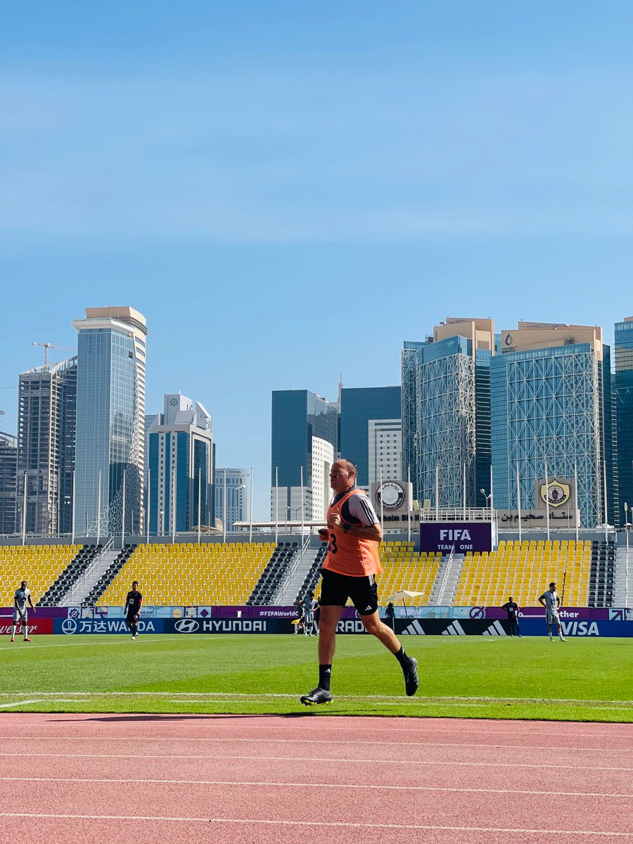 I spent many years on the pitch telling referees what decisions they should make. Its great that we finally work together. @CoachCosson @LUSAIL_FA will support FIFA Referees with players in preparation for the #FIFAWorldCupQatar2022 #football #work #experience #Lusail