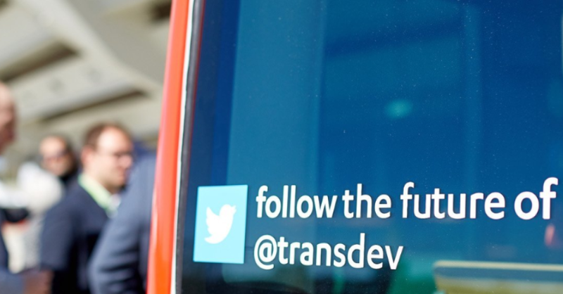 transdevFR's tweet photo. 📣 Découvrez notre nouvelle rubrique "Nos solutions &amp; innovations"  https://t.co/3Ui64OZkTK construite autour de 3 piliers mettant en valeur nos #innovations :
✔Présentation de notre démarche d’innovation
✔Conception des réseaux
✔Optimisation de l’expérience client