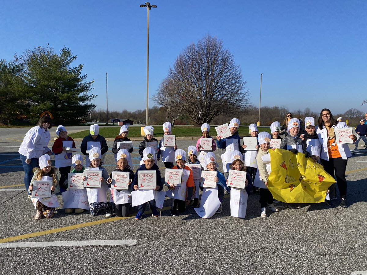 These turkeys recommend pizza for Thanksgiving! #jaguarmax Thanks <a href="/GVESPhysicalEd/">Mrs. Golato</a> and <a href="/MrsOwensGVESPE/">Mrs. Owens</a> for a fun morning! 🦃