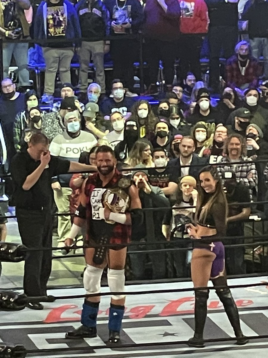 Longisland1892's tweet photo. @TheMattCardona @JANELABABY Such an amazing night @TheMattCardona @ImChelseaGreen ! Hereโs a shot I got from my seat! #MajorMark #HARDFoundation @MajorWFPod @GCWrestling_ https://t.co/PvH7mHzHLG