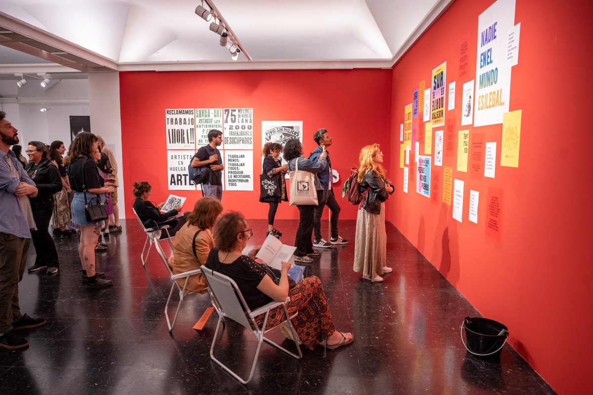CE_Subte's tweet photo. Imágenes de la inauguración de las exposiciones ¿Por qué miraron los ojos? y Juegos de memoria, prácticas colectivas para pensarnos, en el marco del Festival Internacional MUFF del @CdF_IM 

A partir de hoy, podrán visitarse de lunes a sábados de 12 a 19h.

📷 Luis Alonso, CdF https://t.co/91ynsXhOyl